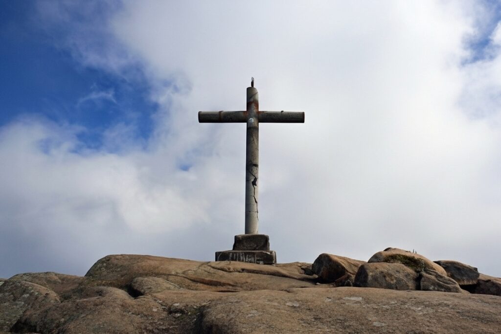 Pico da Bandeira: O Desafio de Chegar ao 3º Ponto Mais Alto do Brasil 7 pico da bandeira cruzeiro